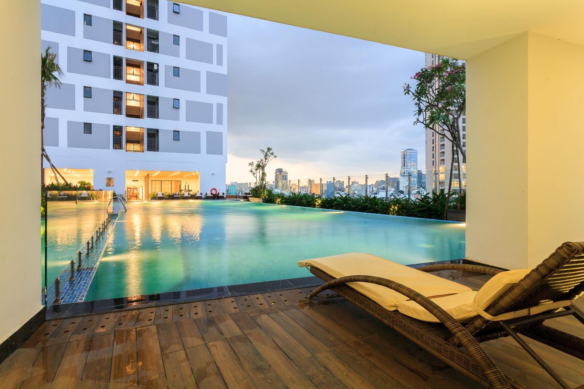 Cbd Rivergate- Infinity Pool Signature * TP. Hồ Chí Minh